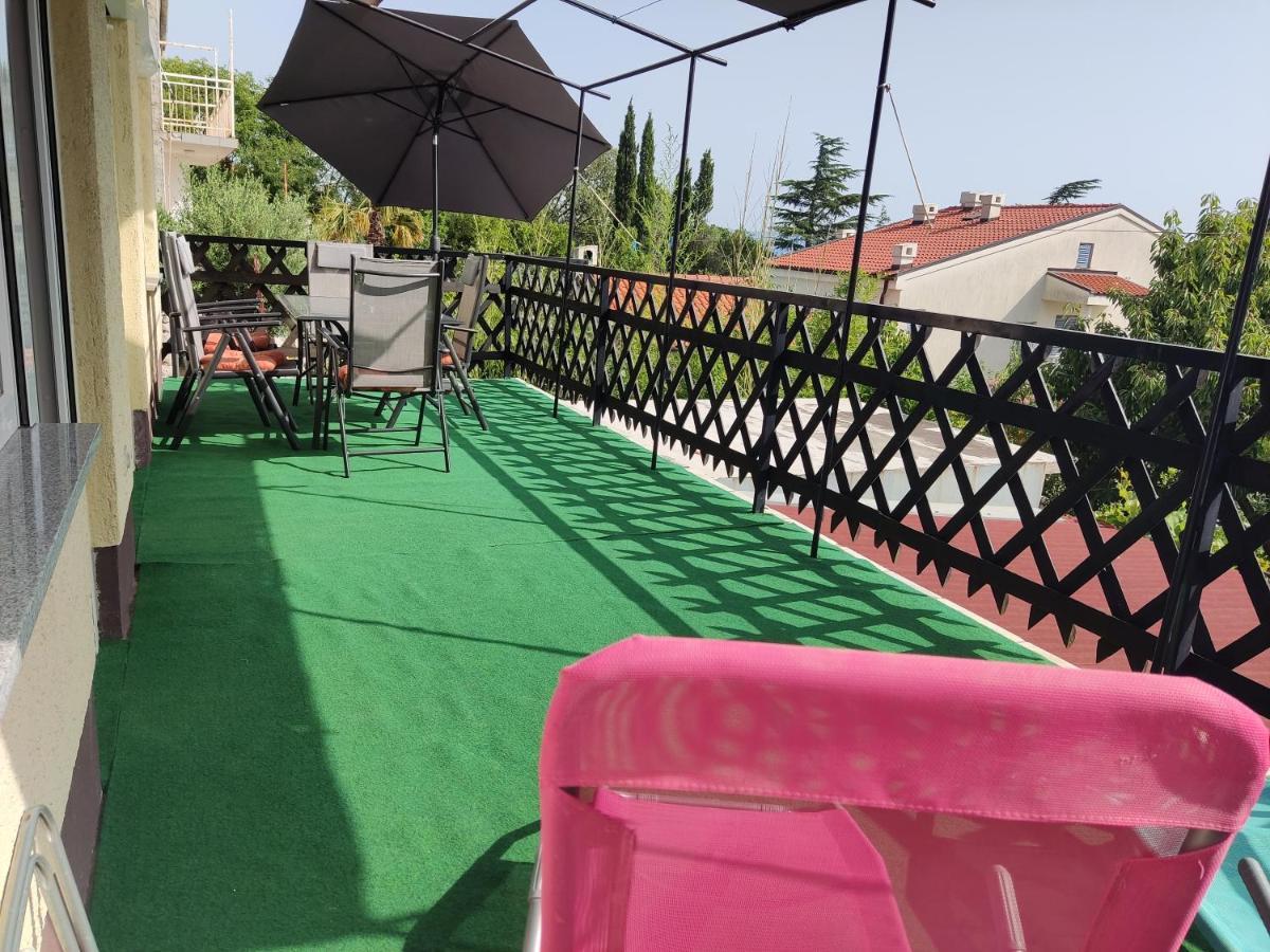 Apartment Teresa With Big Terrace Dramalj Crikvenica Exterior foto